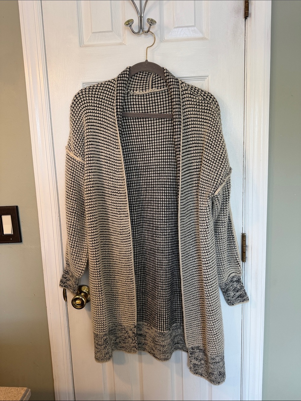 Open-Front Two-Tone Knit Cardigan - Black & Cream